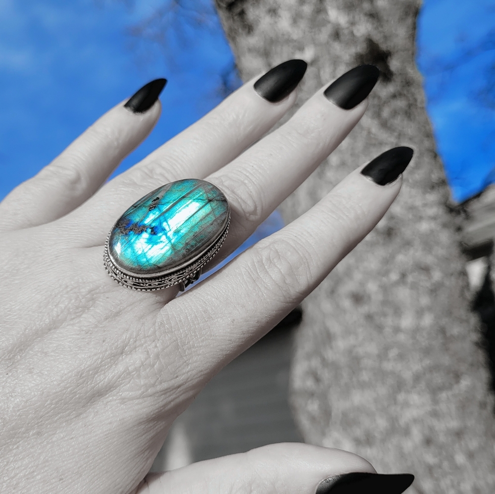 Silver Statement Labradorite Ring - image 5